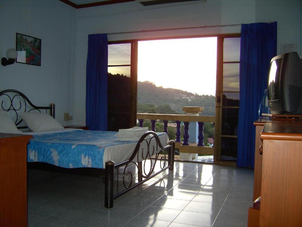 Oyo 851 On Hill Residence Patong Экстерьер фото