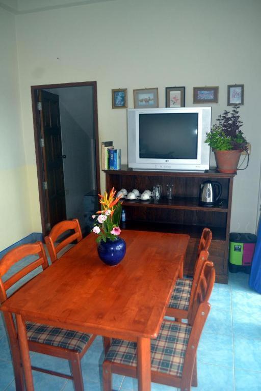 Oyo 851 On Hill Residence Patong Экстерьер фото