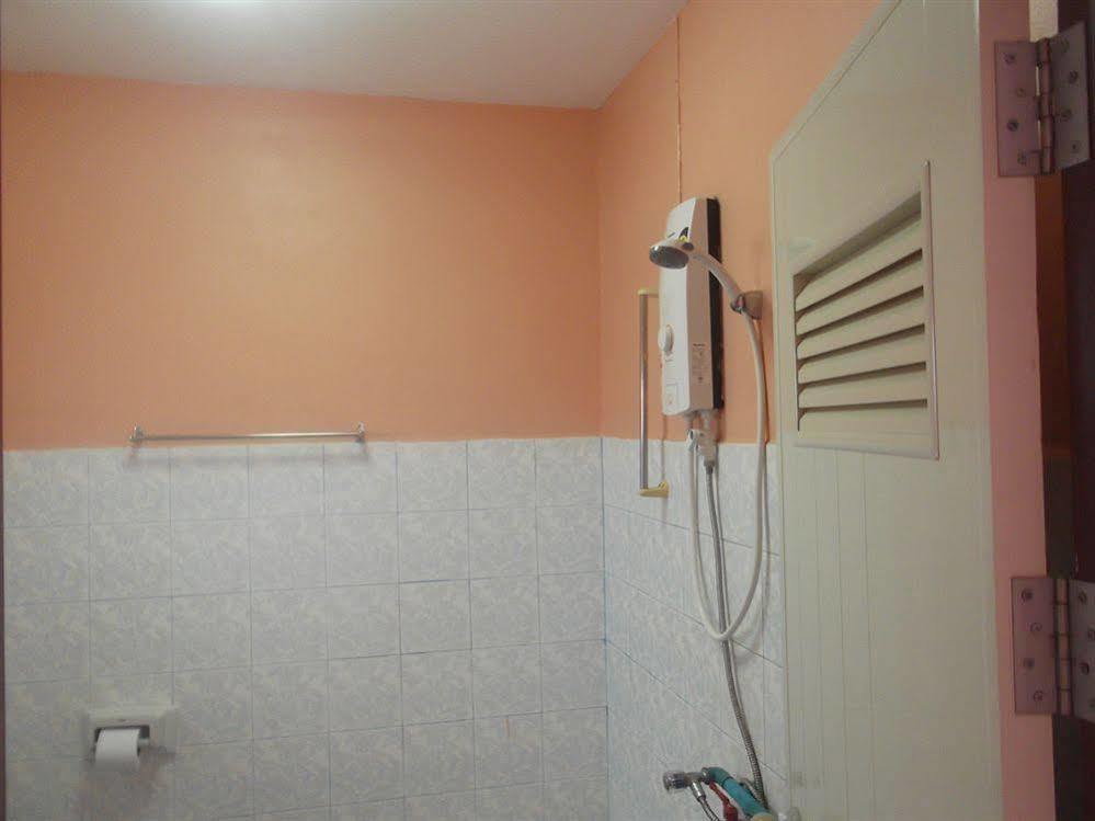 Oyo 851 On Hill Residence Patong Экстерьер фото